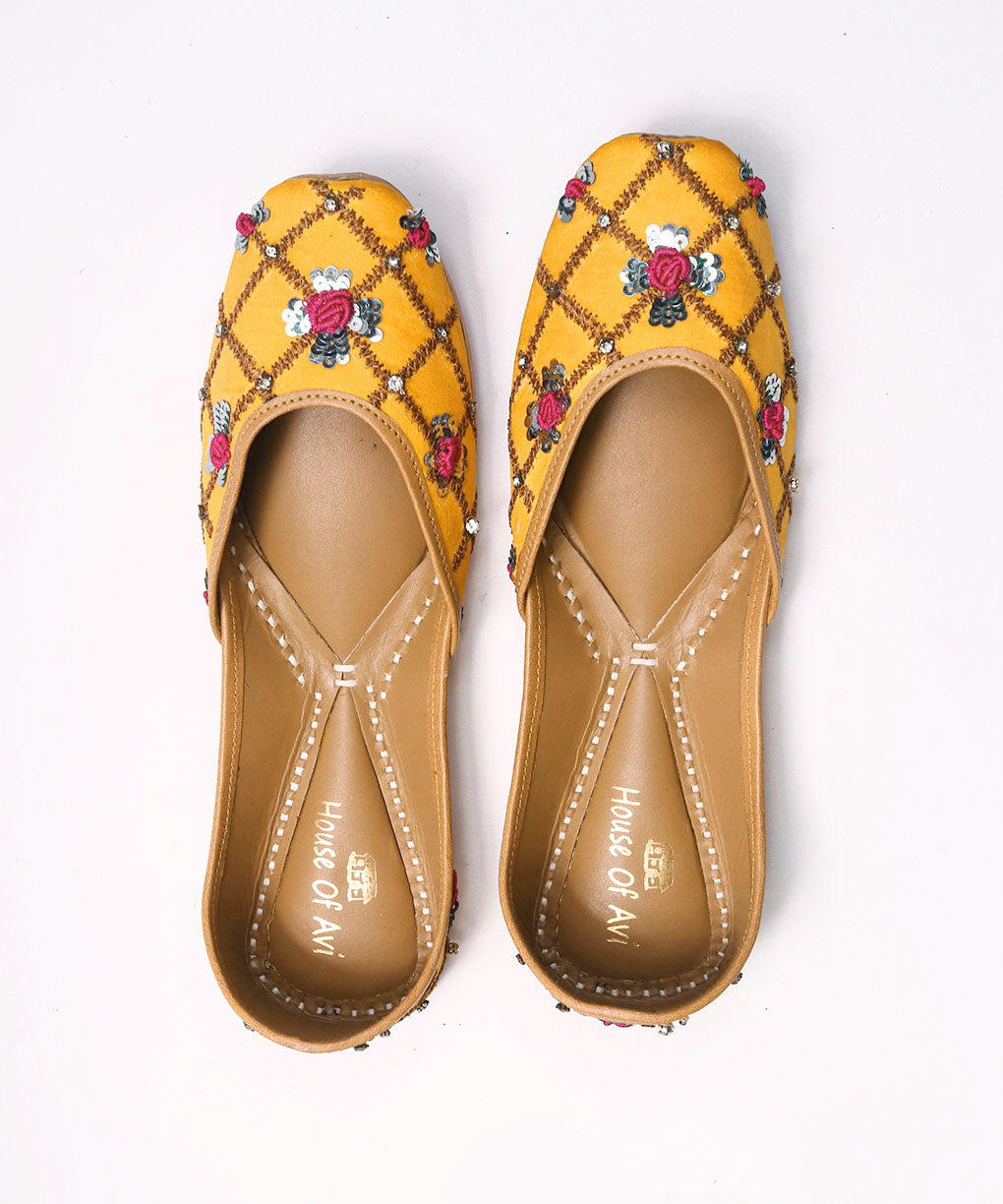 Pari Jutti Genuine Leather Footwear