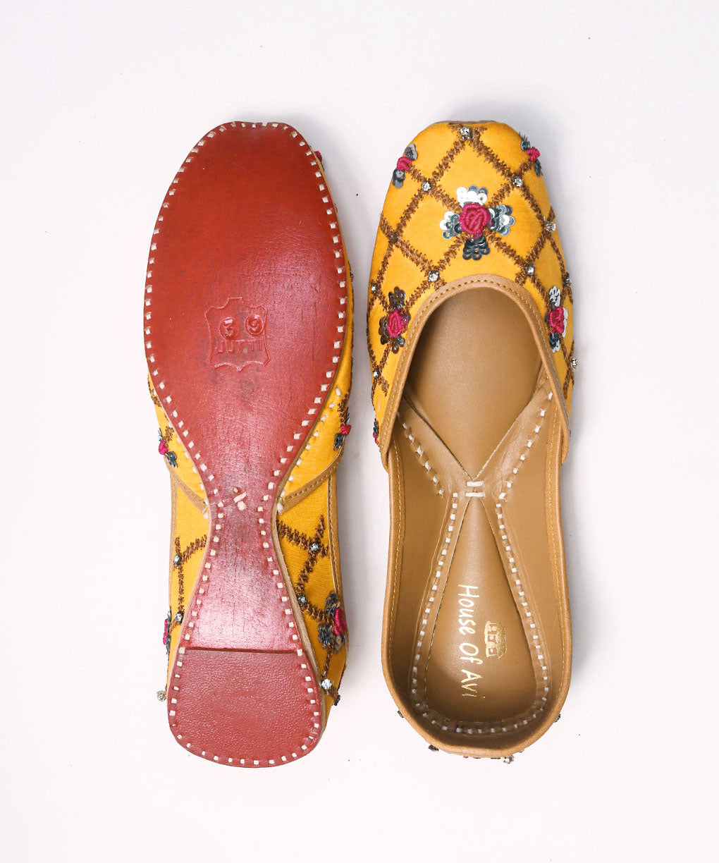 Pari Jutti Genuine Leather Footwear
