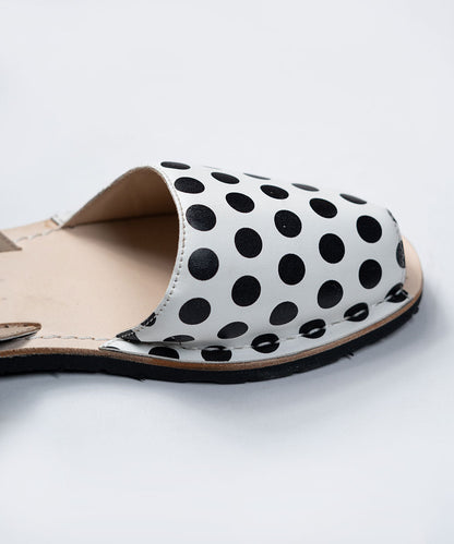 Black Polka Avircazz Sandals