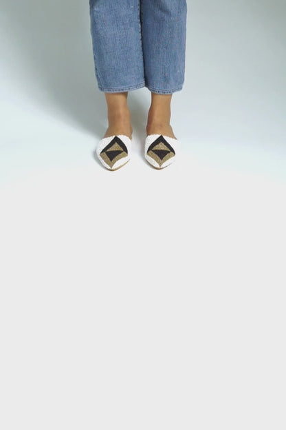 Angrezi Mem Flat Mules